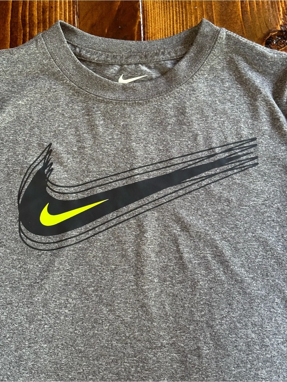 Nike Dri-FIT Boys 6 Gray Logo Crew Neck Short Sleeve Training T-Shirt